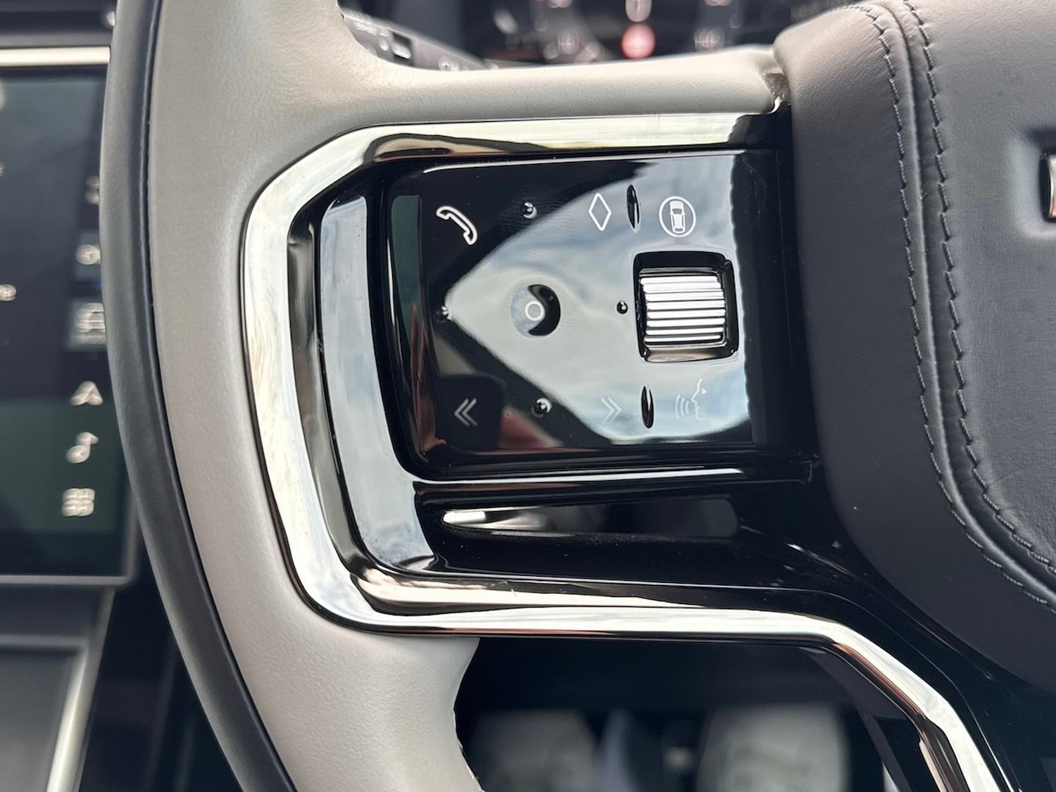 Used Land Rover Range Rover Evoque 2024 for sale - 78125253: Photo 35