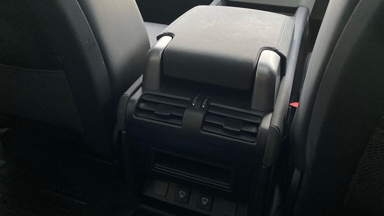 Used Land Rover Defender 2022 for sale - 76505009: Photo 18