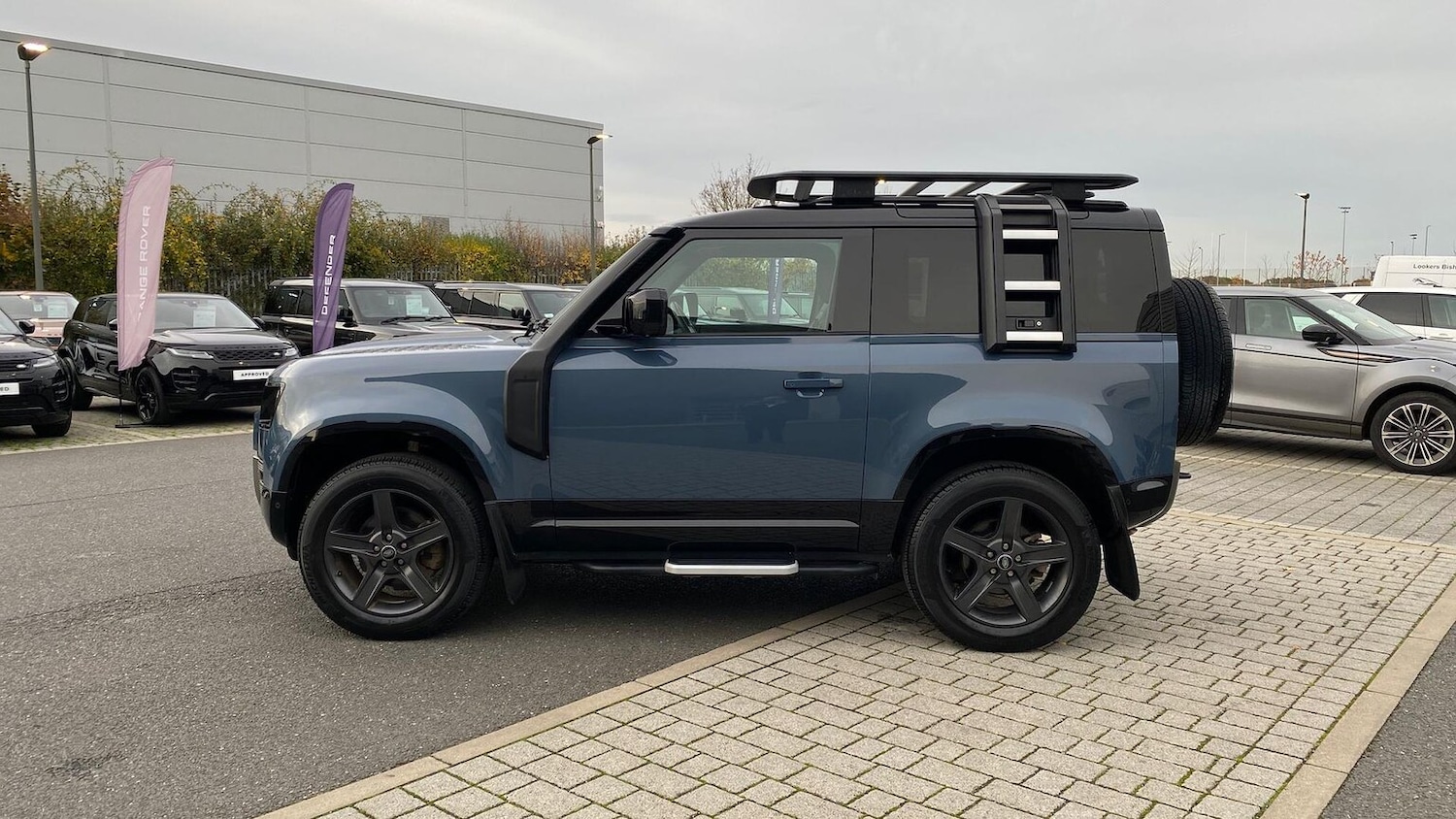 Used Land Rover Defender 2022 for sale - 76505009: Photo 32