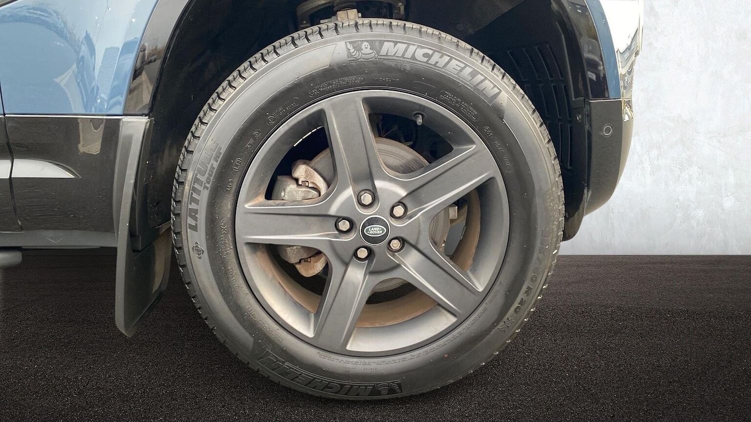 Used Land Rover Defender 2022 for sale - 76505009: Photo 8