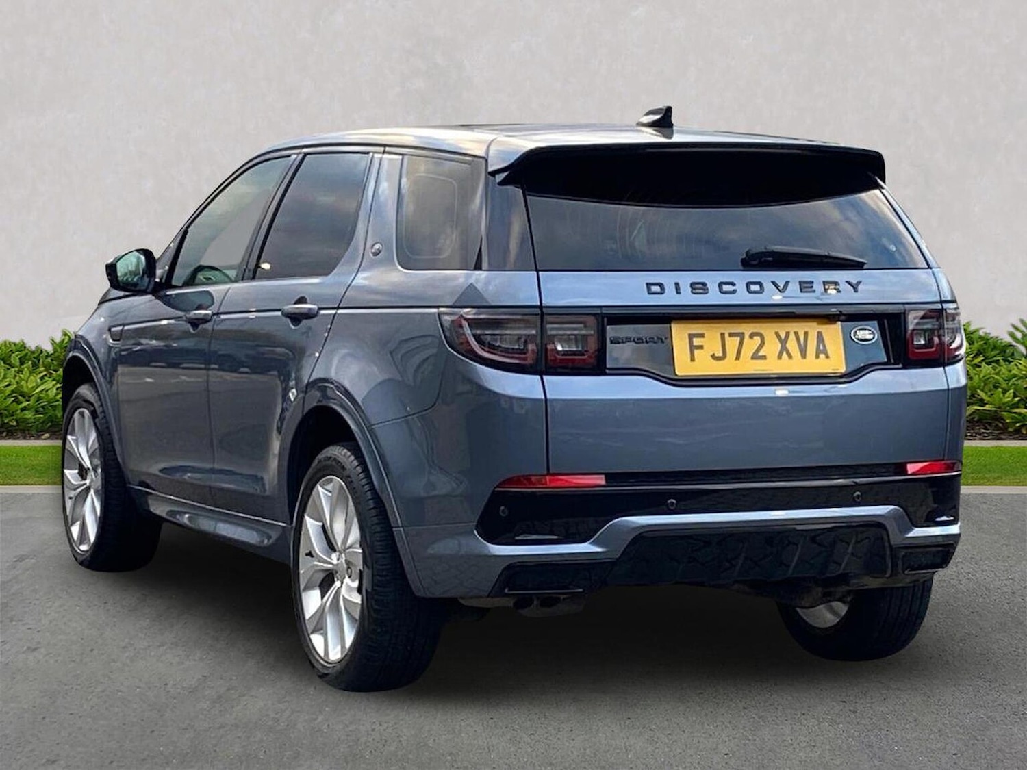 Used Land Rover Discovery Sport 2022 for sale - 76430820: Photo 2