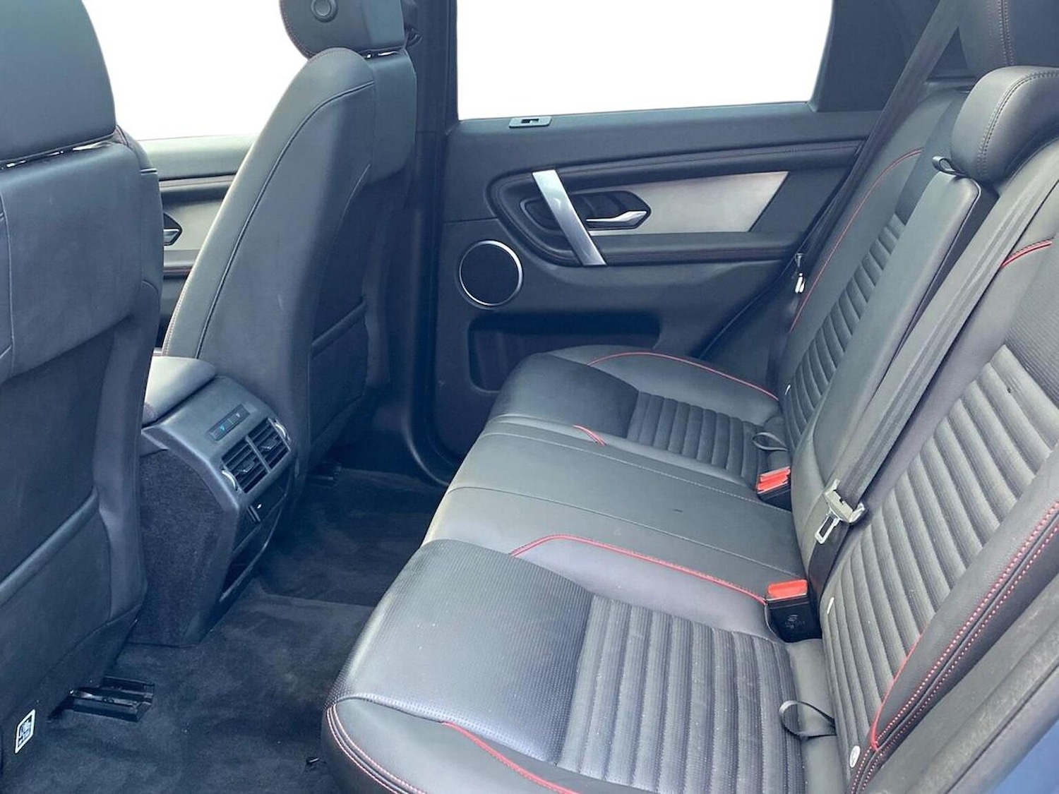 Used Land Rover Discovery Sport 2022 for sale - 76430820: Photo 4