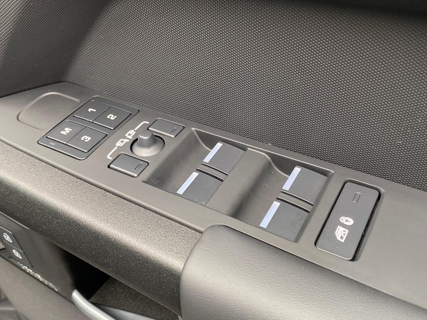 Used Land Rover Defender 2024 for sale - 78191846: Photo 27