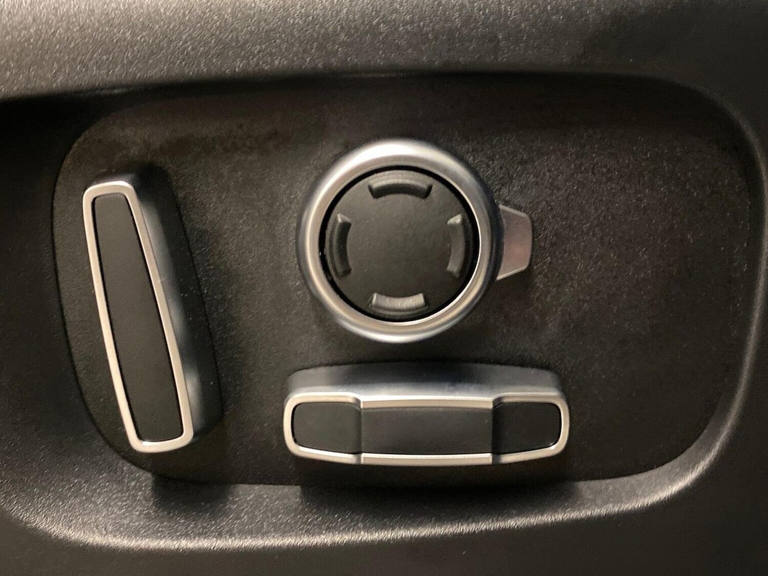 Used Land Rover Range Rover Evoque 2025 for sale - 77488081: Photo 29