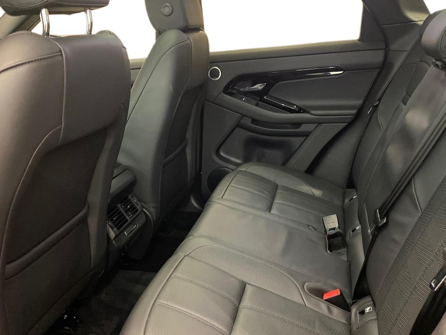 Used Land Rover Range Rover Evoque 2025 for sale - 77488081: Photo 4