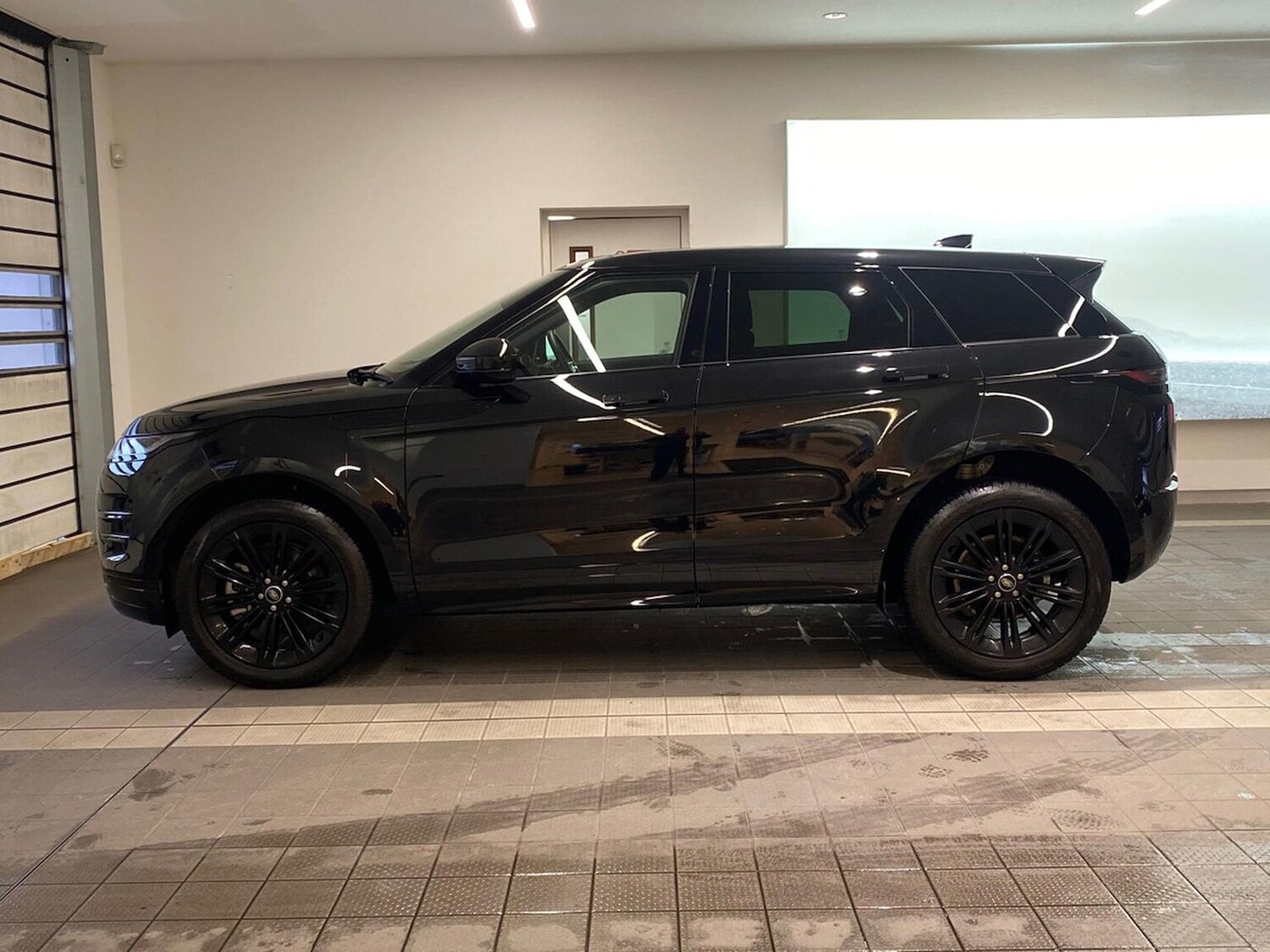 Used Land Rover Range Rover Evoque 2025 for sale - 77488081: Photo 40