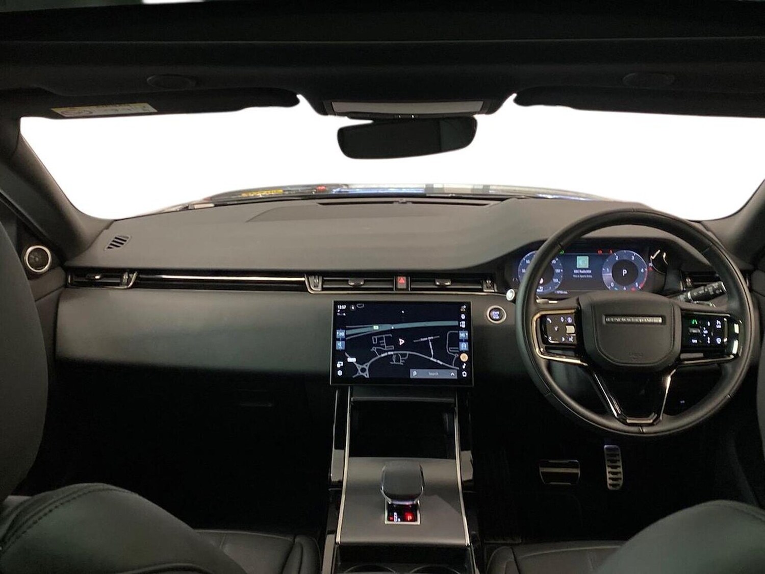 Used Land Rover Range Rover Evoque 2025 for sale - 77488081: Photo 9