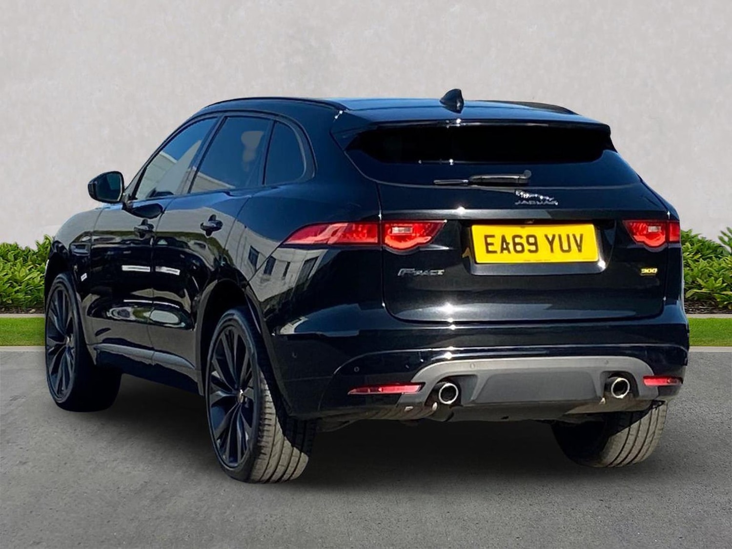 Used Jaguar F-Pace 2019 for sale - 78191835: Photo 2