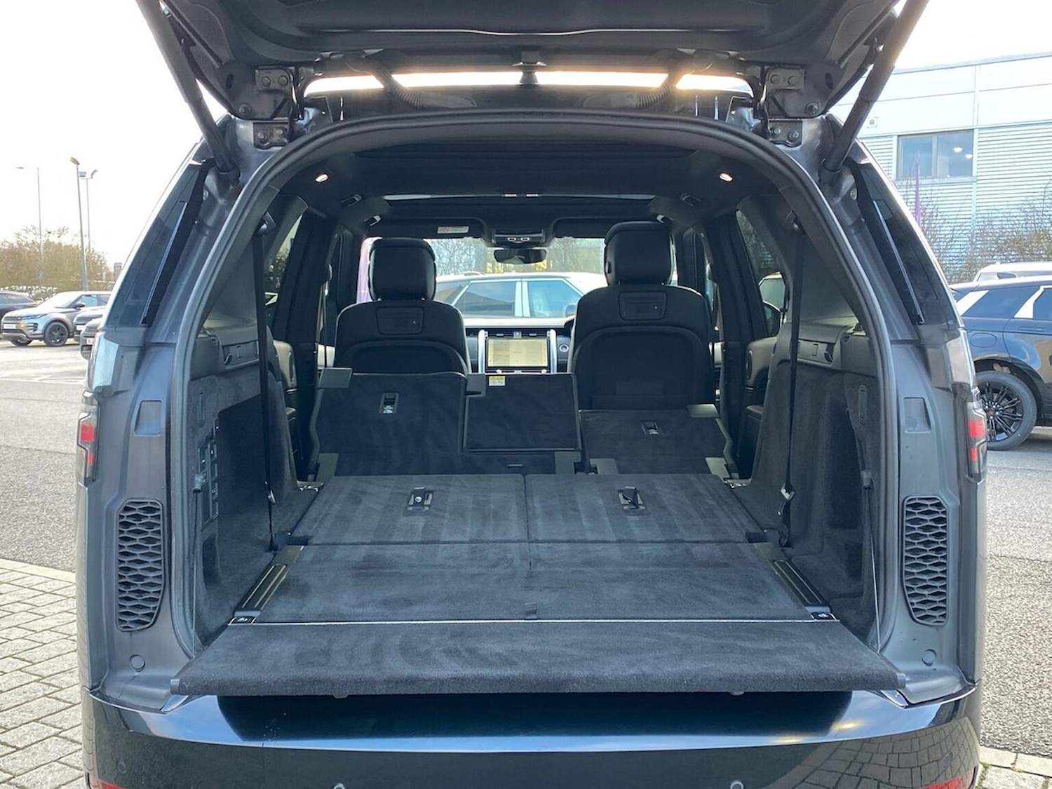 Used Land Rover Discovery 2023 for sale - 77896293: Photo 41