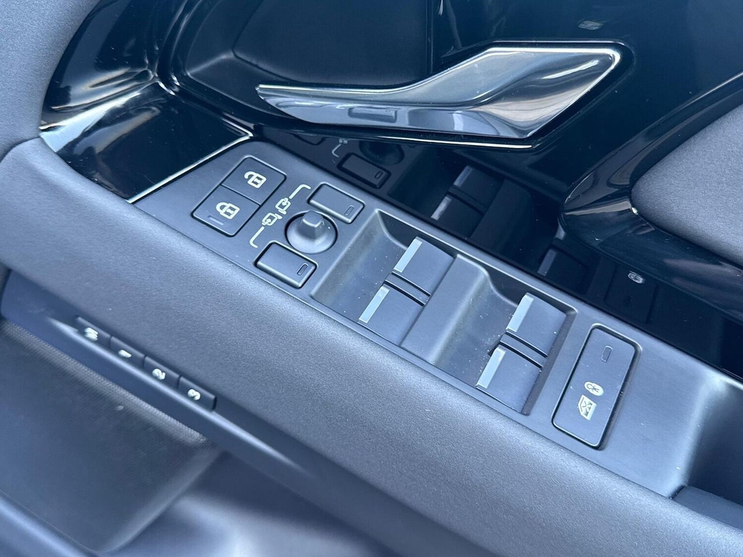 Used Land Rover Range Rover Evoque 2025 for sale - 78193455: Photo 32