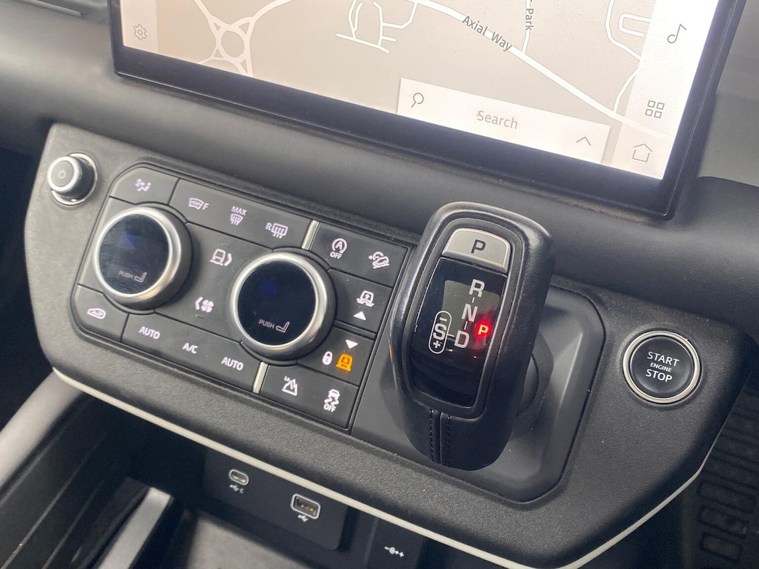 Used Land Rover Defender 2022 for sale - 76387198: Photo 13