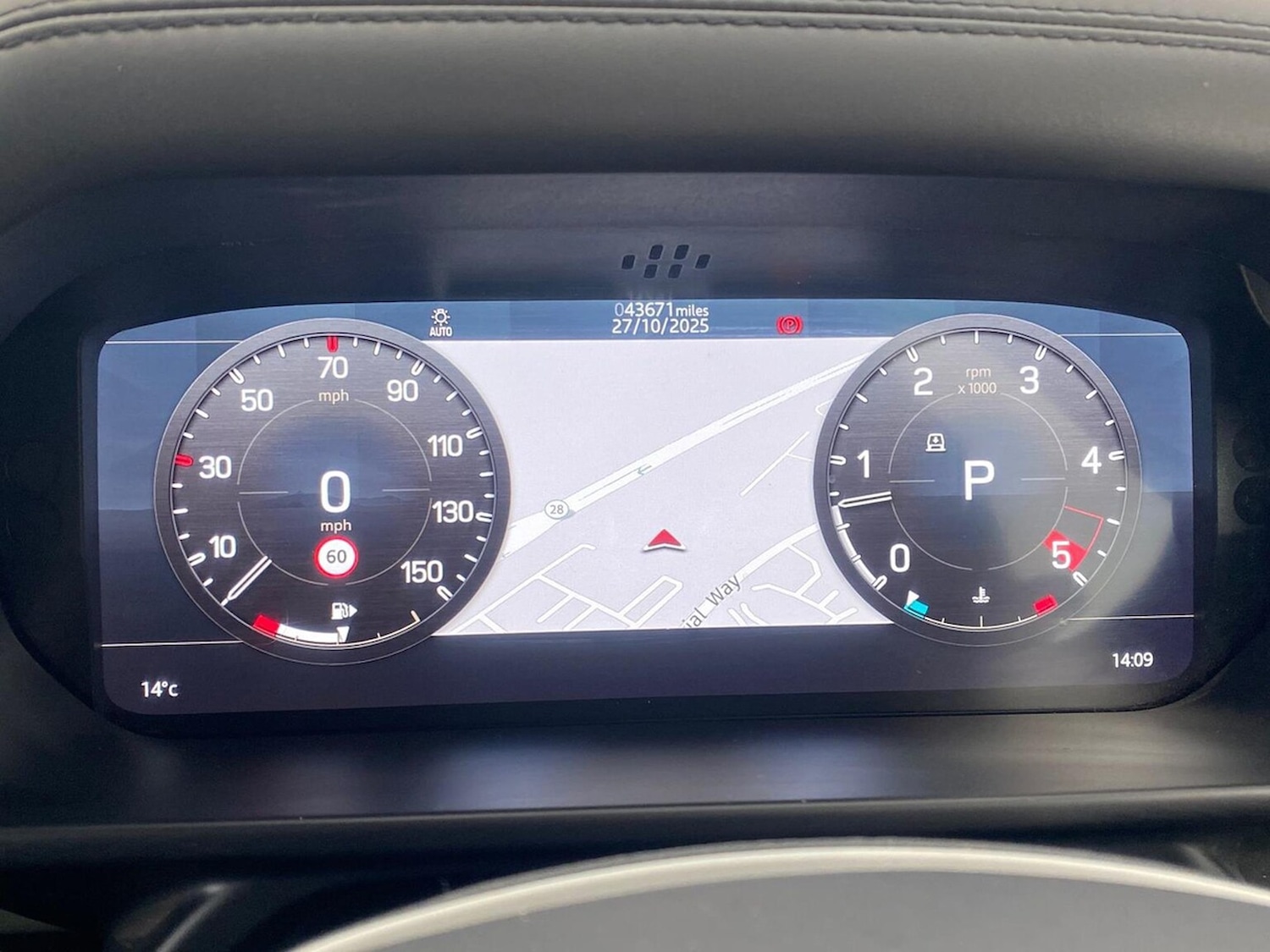 Used Land Rover Defender 2022 for sale - 76387198: Photo 16