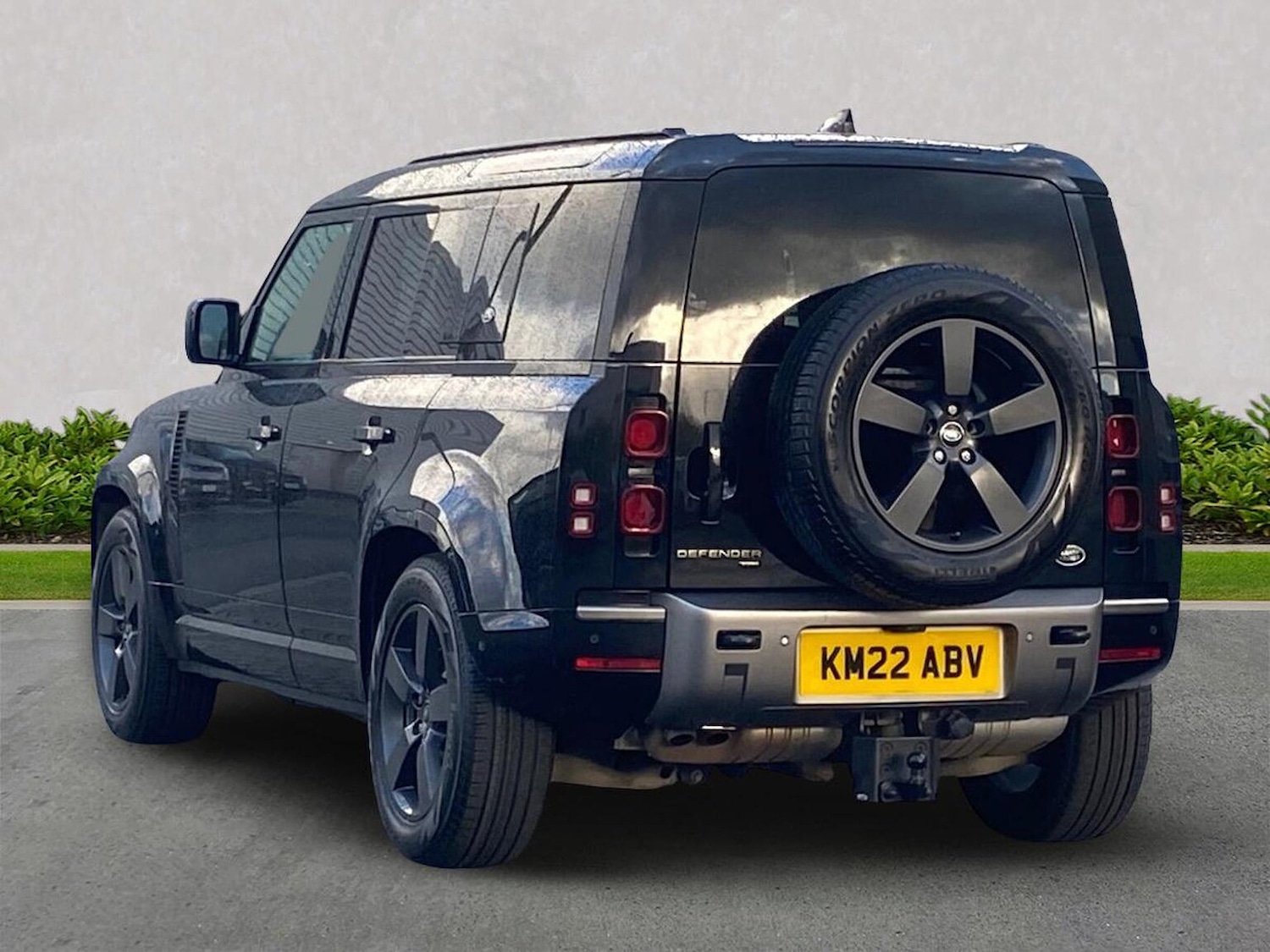 Used Land Rover Defender 2022 for sale - 76387198: Photo 2