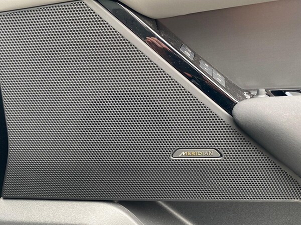 Used Land Rover Range Rover Velar 2025 for sale - 75677171: Photo 24