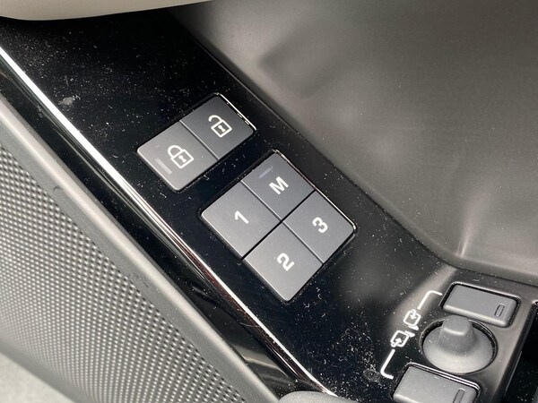 Used Land Rover Range Rover Velar 2025 for sale - 75677171: Photo 25
