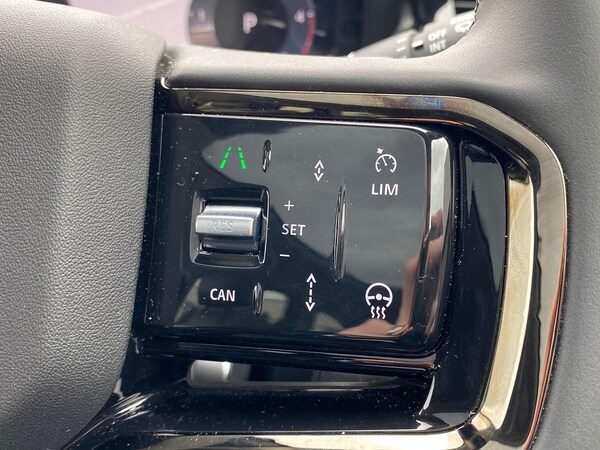 Used Land Rover Range Rover Velar 2025 for sale - 75677171: Photo 28
