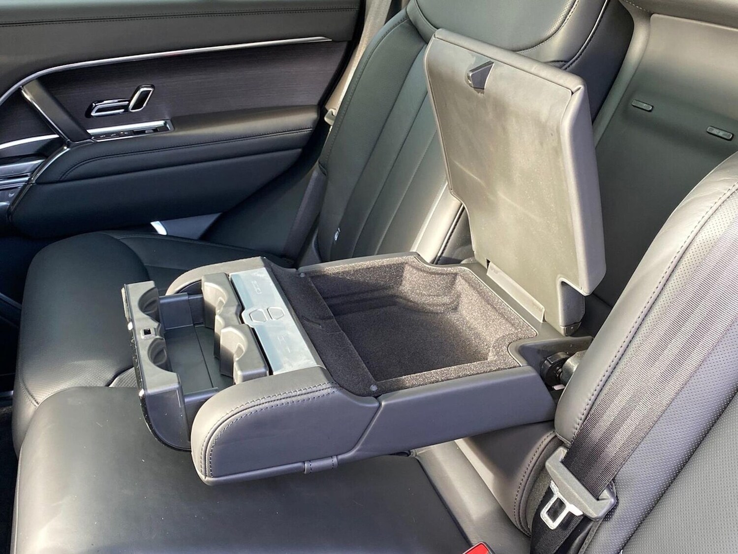 Used Land Rover Range Rover 2025 for sale - 77488039: Photo 32