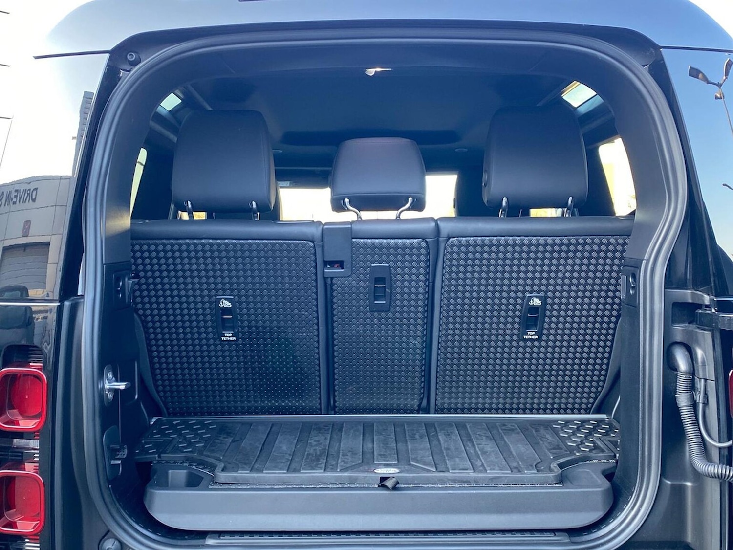 Used Land Rover Defender 2024 for sale - 78193419: Photo 12