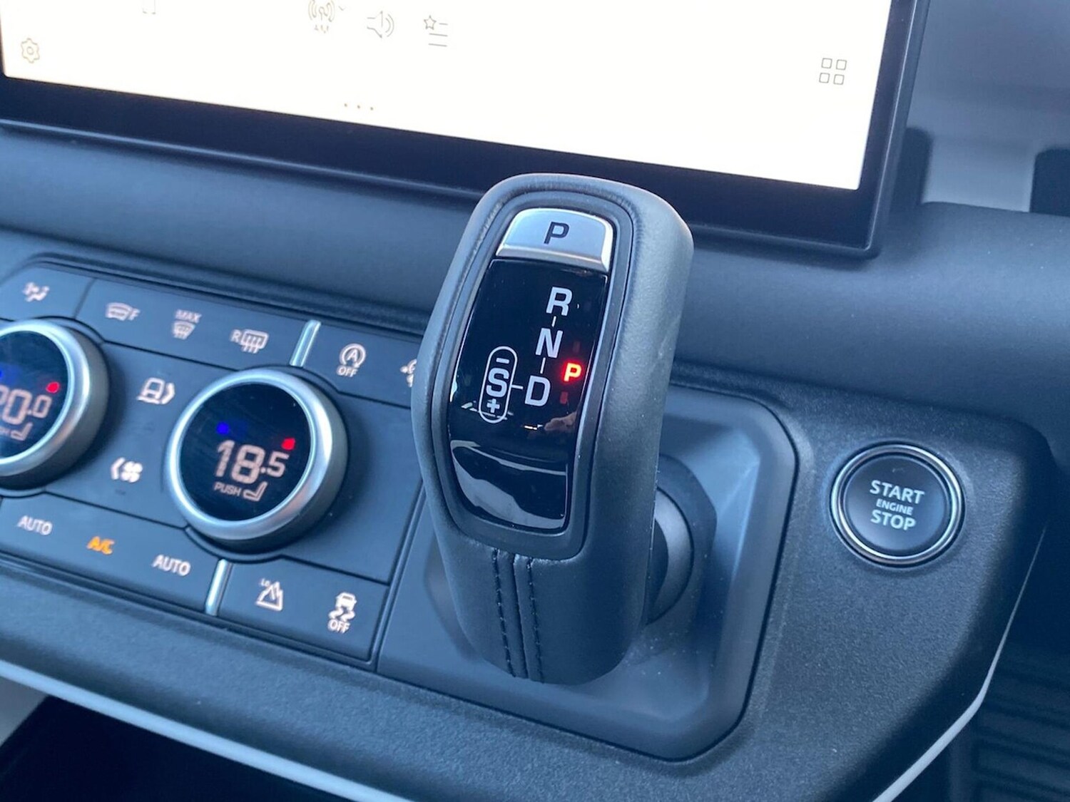 Used Land Rover Defender 2024 for sale - 78193419: Photo 15