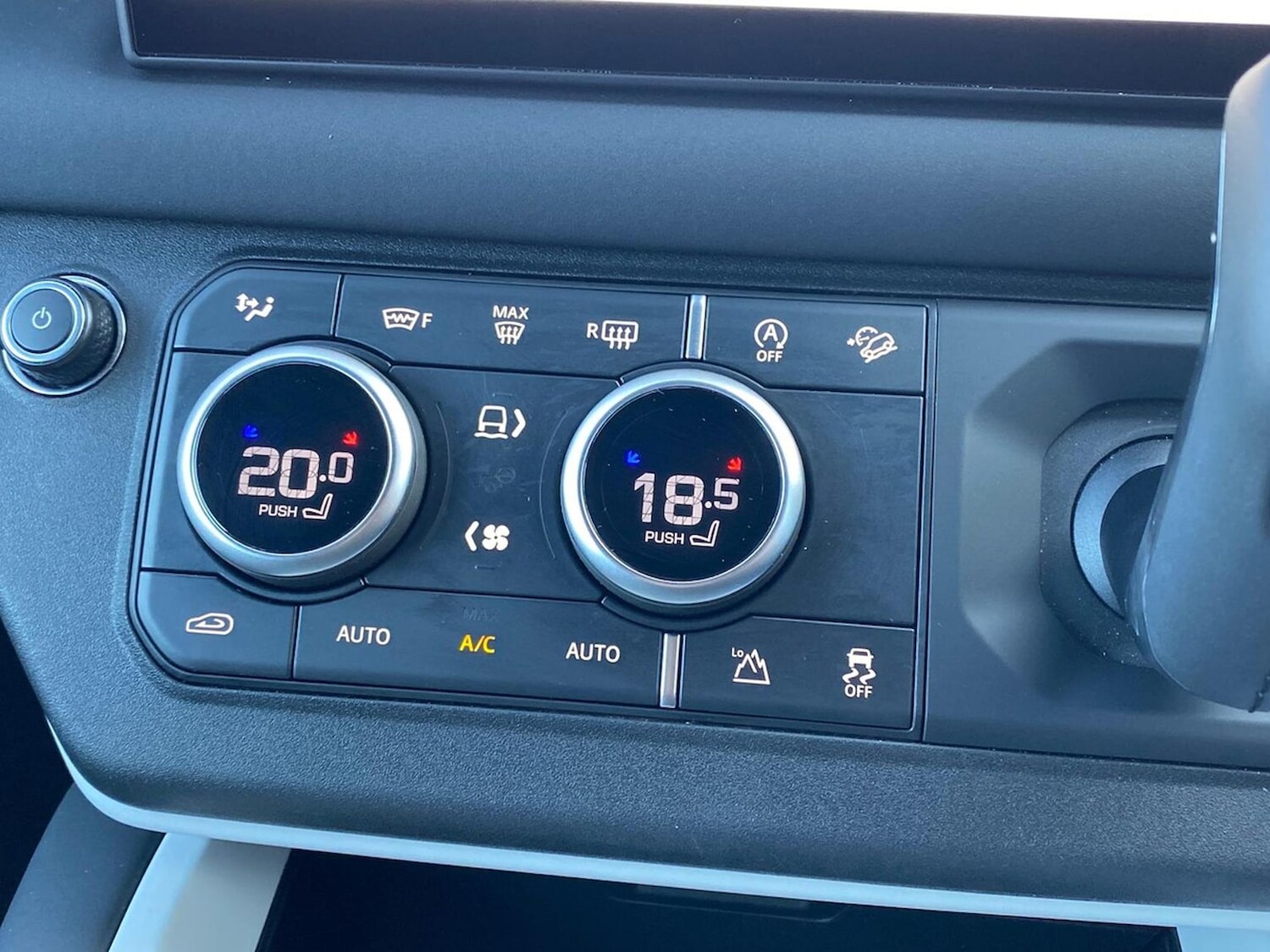 Used Land Rover Defender 2024 for sale - 78193419: Photo 23