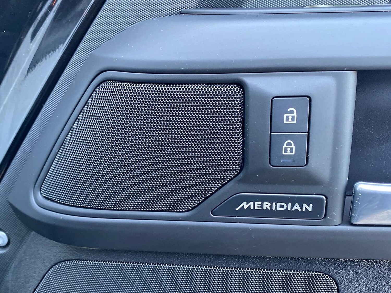 Used Land Rover Defender 2024 for sale - 78193419: Photo 25