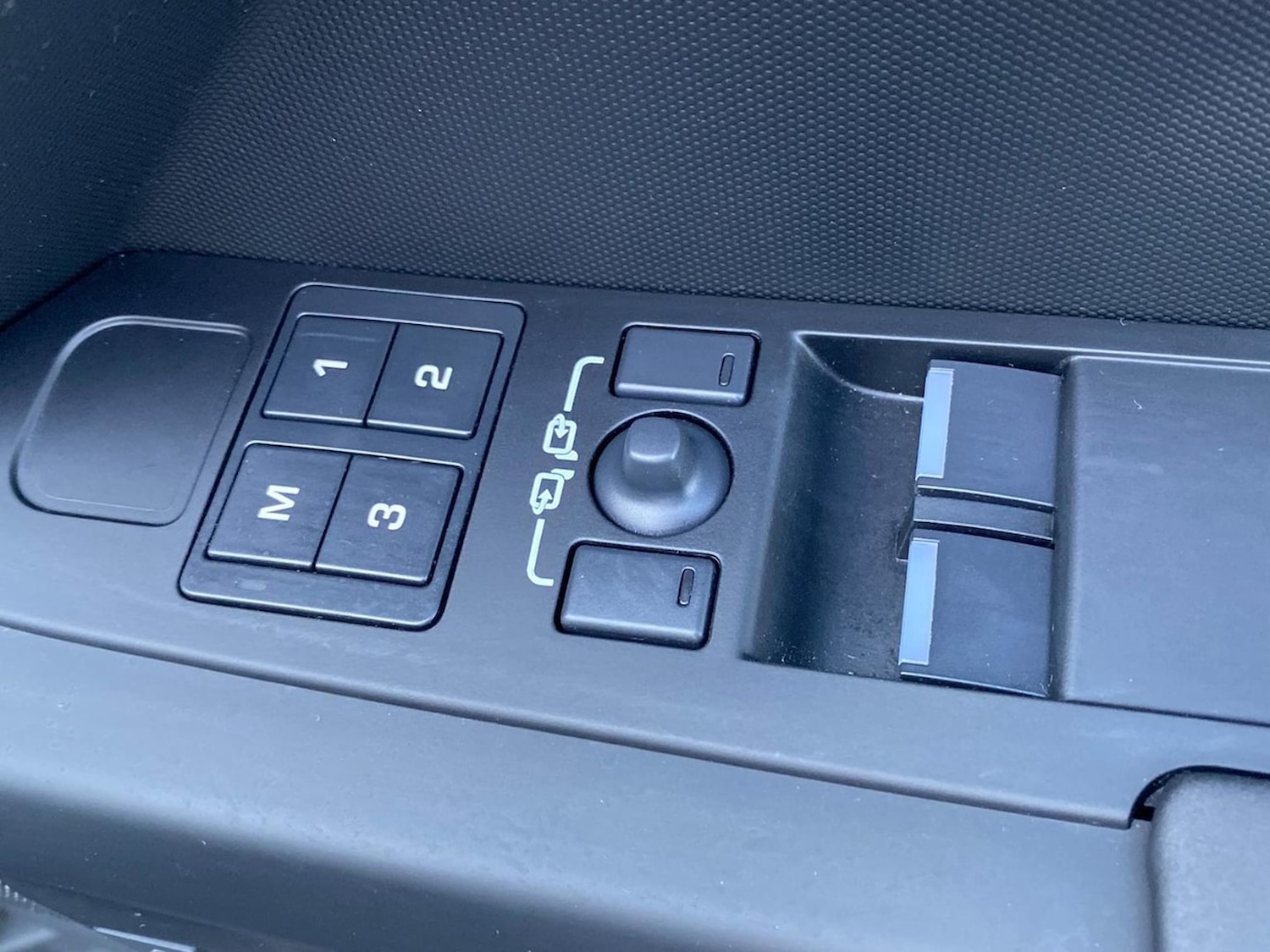 Used Land Rover Defender 2024 for sale - 78193419: Photo 26