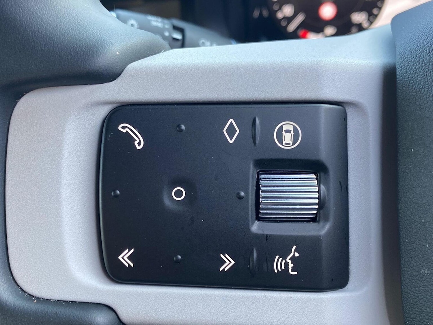 Used Land Rover Defender 2024 for sale - 78193419: Photo 44