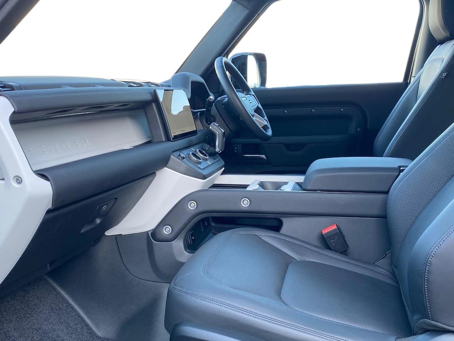 Used Land Rover Defender 2024 for sale - 78193419: Photo 5