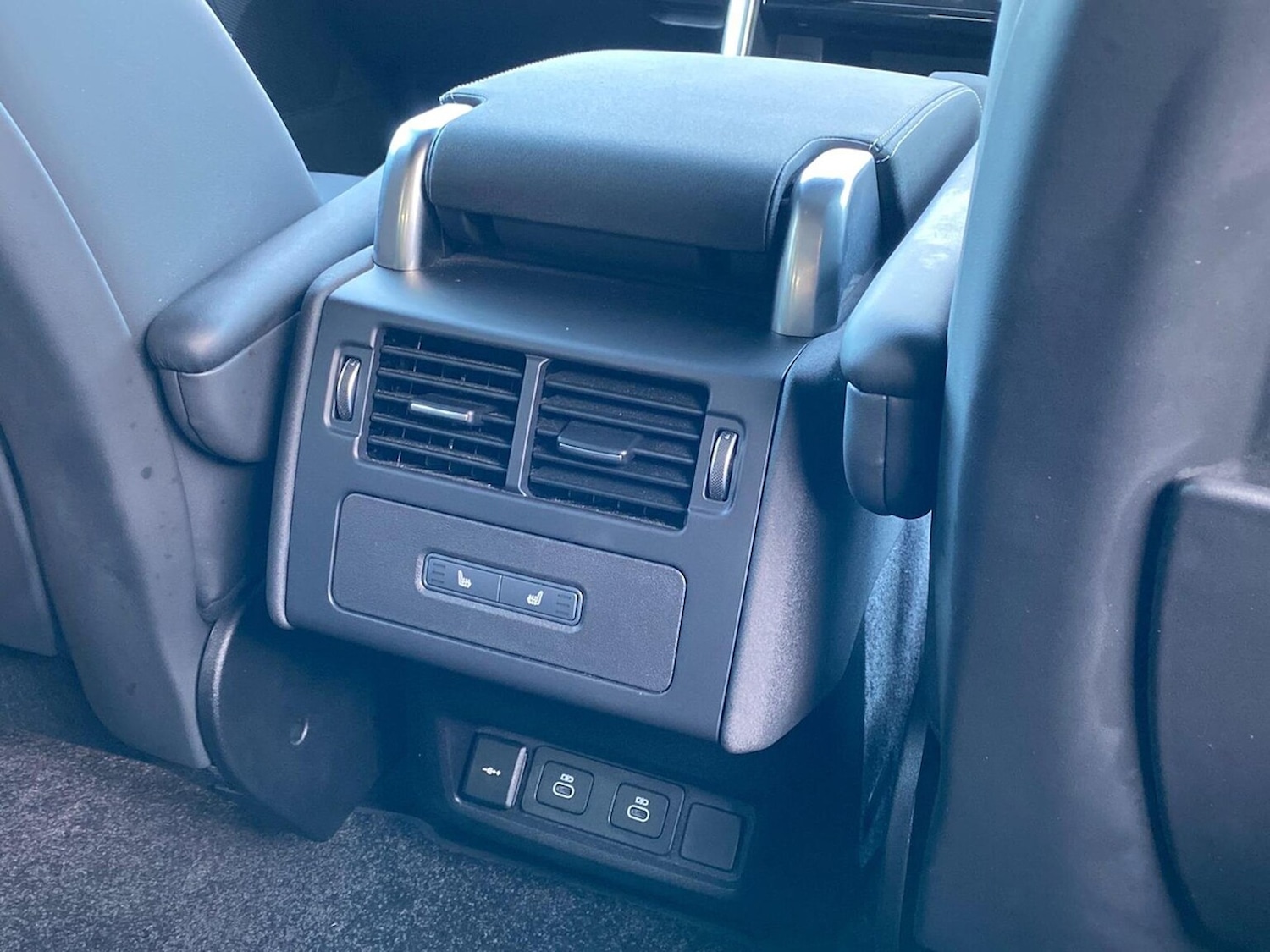 Used Land Rover Discovery 2025 for sale - 77001914: Photo 20