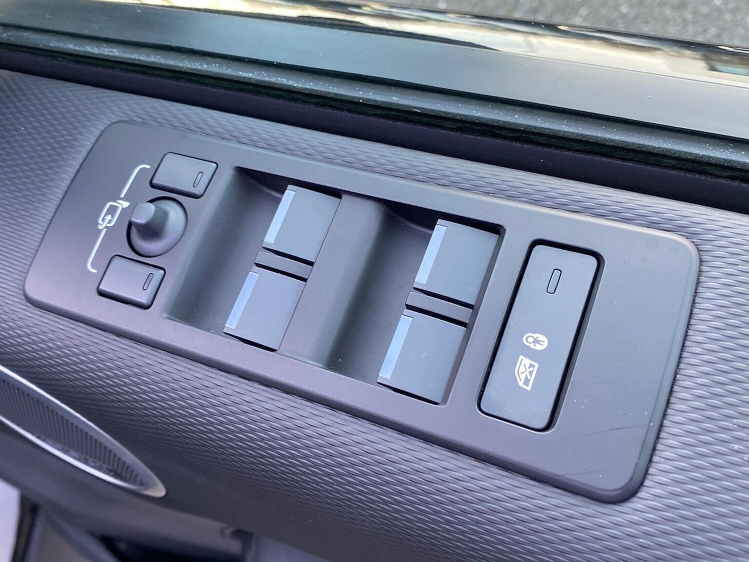 Used Land Rover Discovery 2025 for sale - 77001914: Photo 27