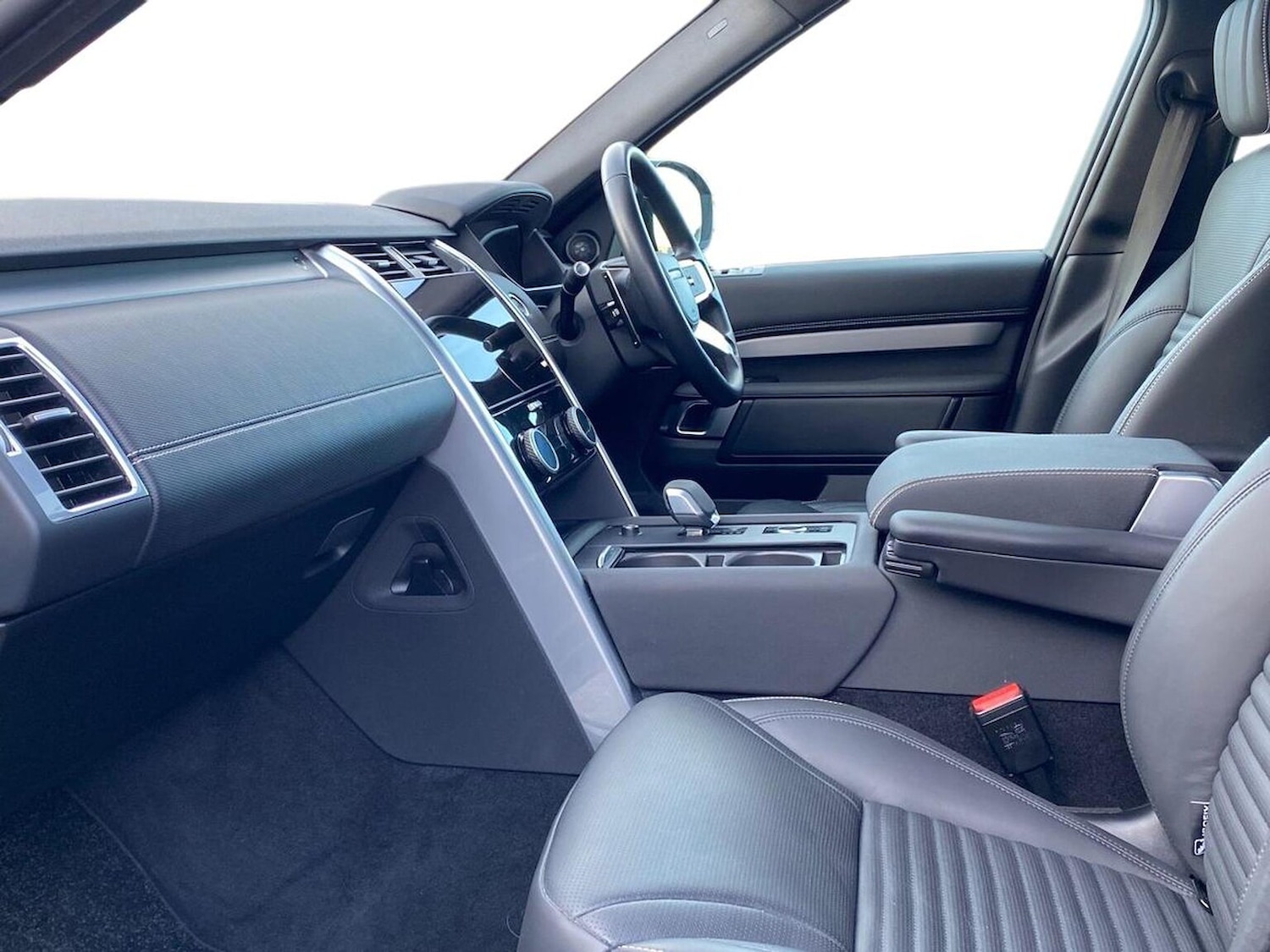 Used Land Rover Discovery 2025 for sale - 77001914: Photo 5