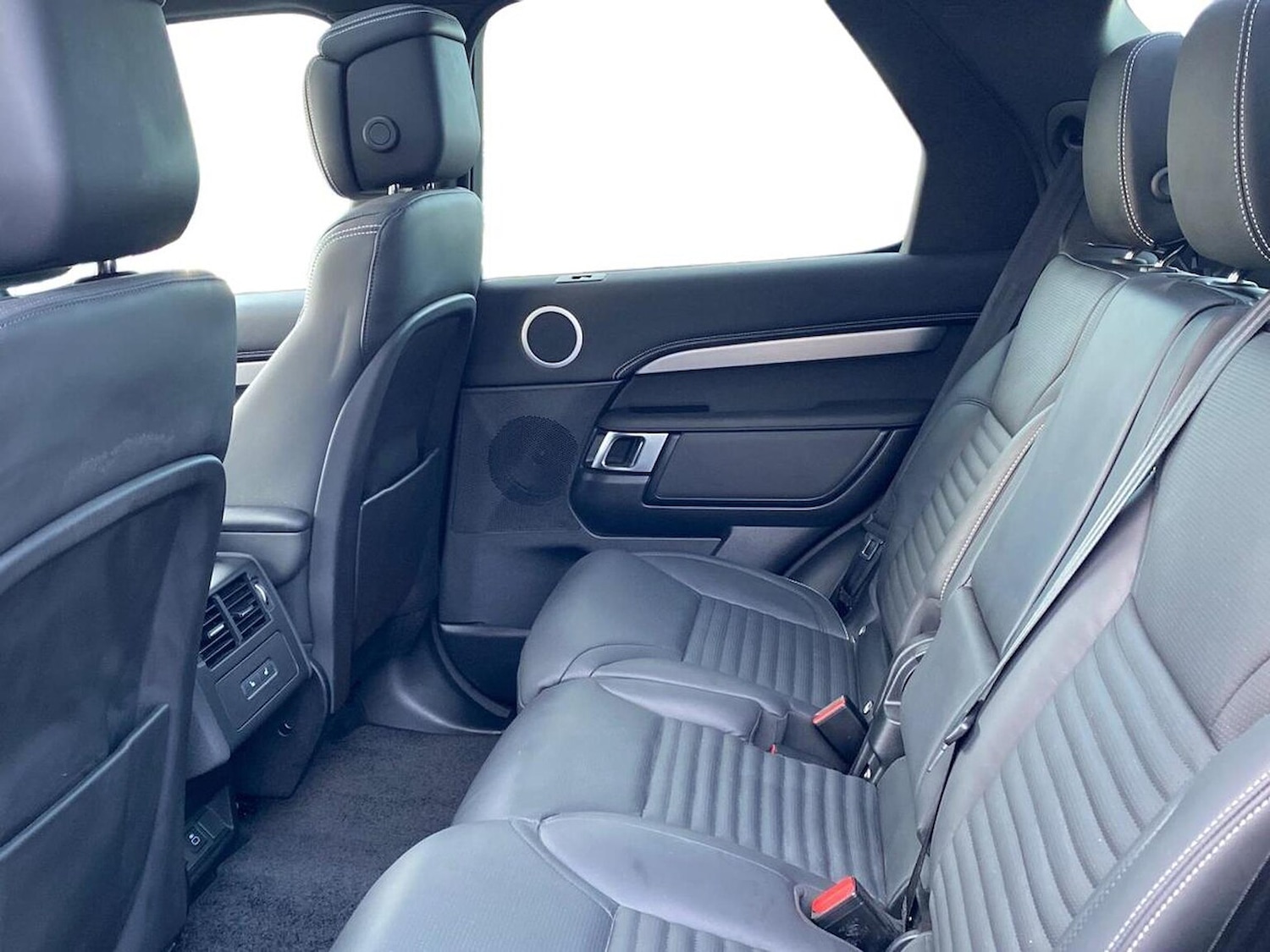 Used Land Rover Discovery 2025 for sale - 77001914: Photo 6