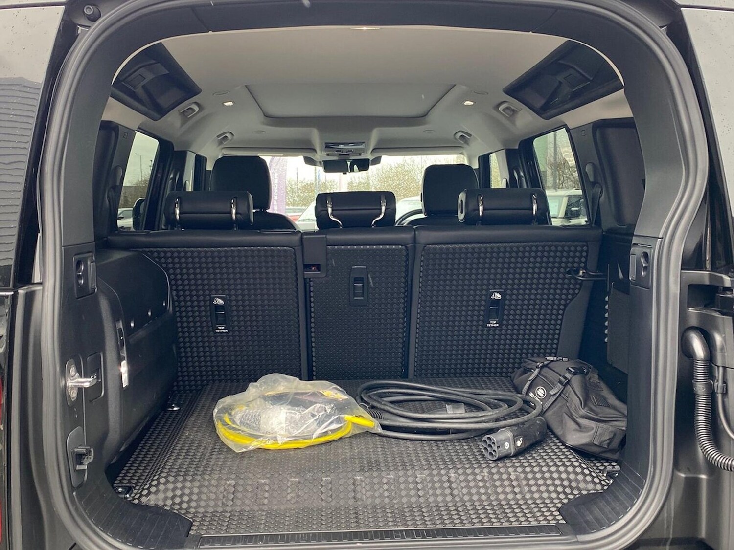 Used Land Rover Defender 2024 for sale - 78131849: Photo 12