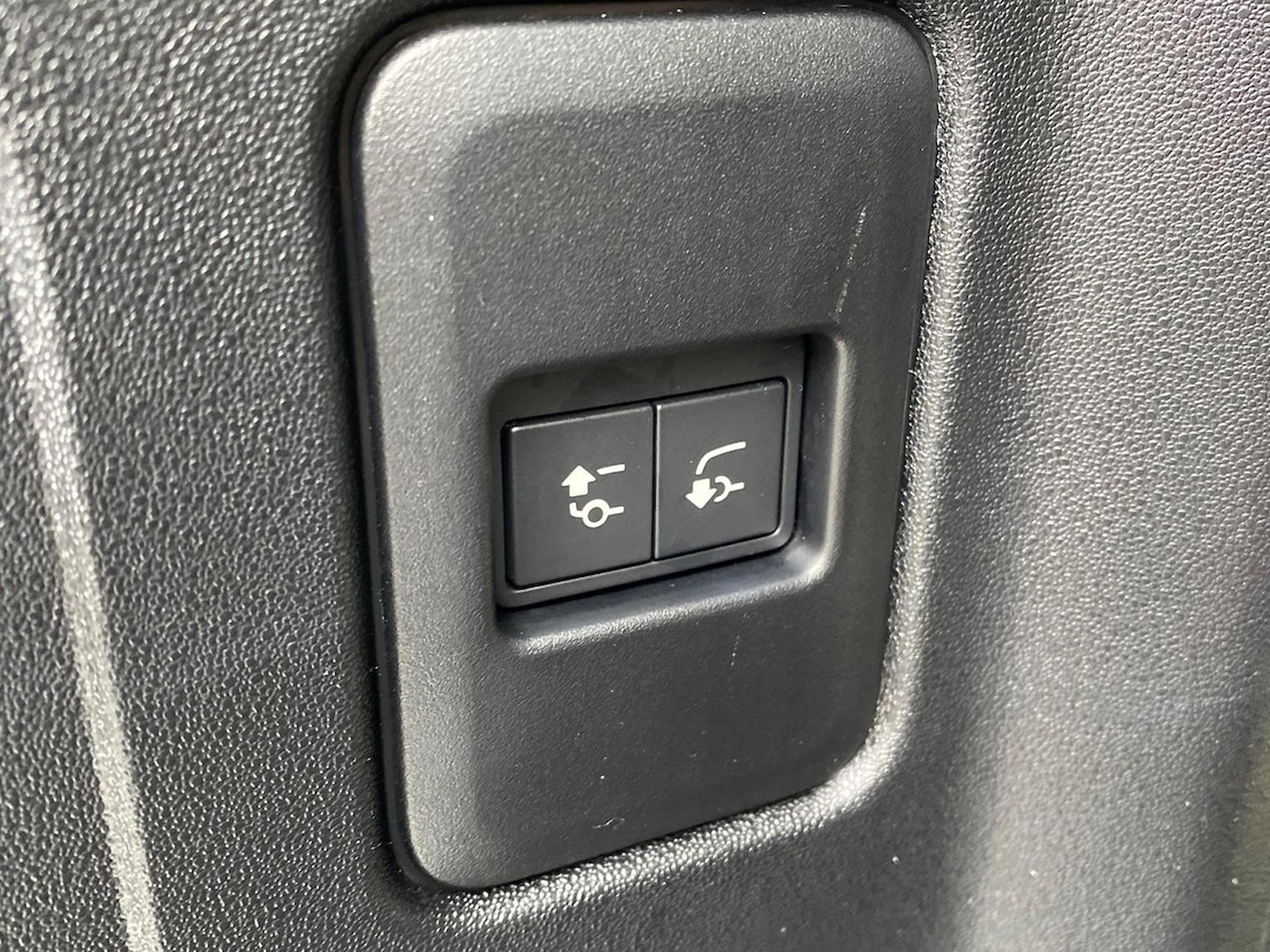 Used Land Rover Defender 2024 for sale - 78131849: Photo 39