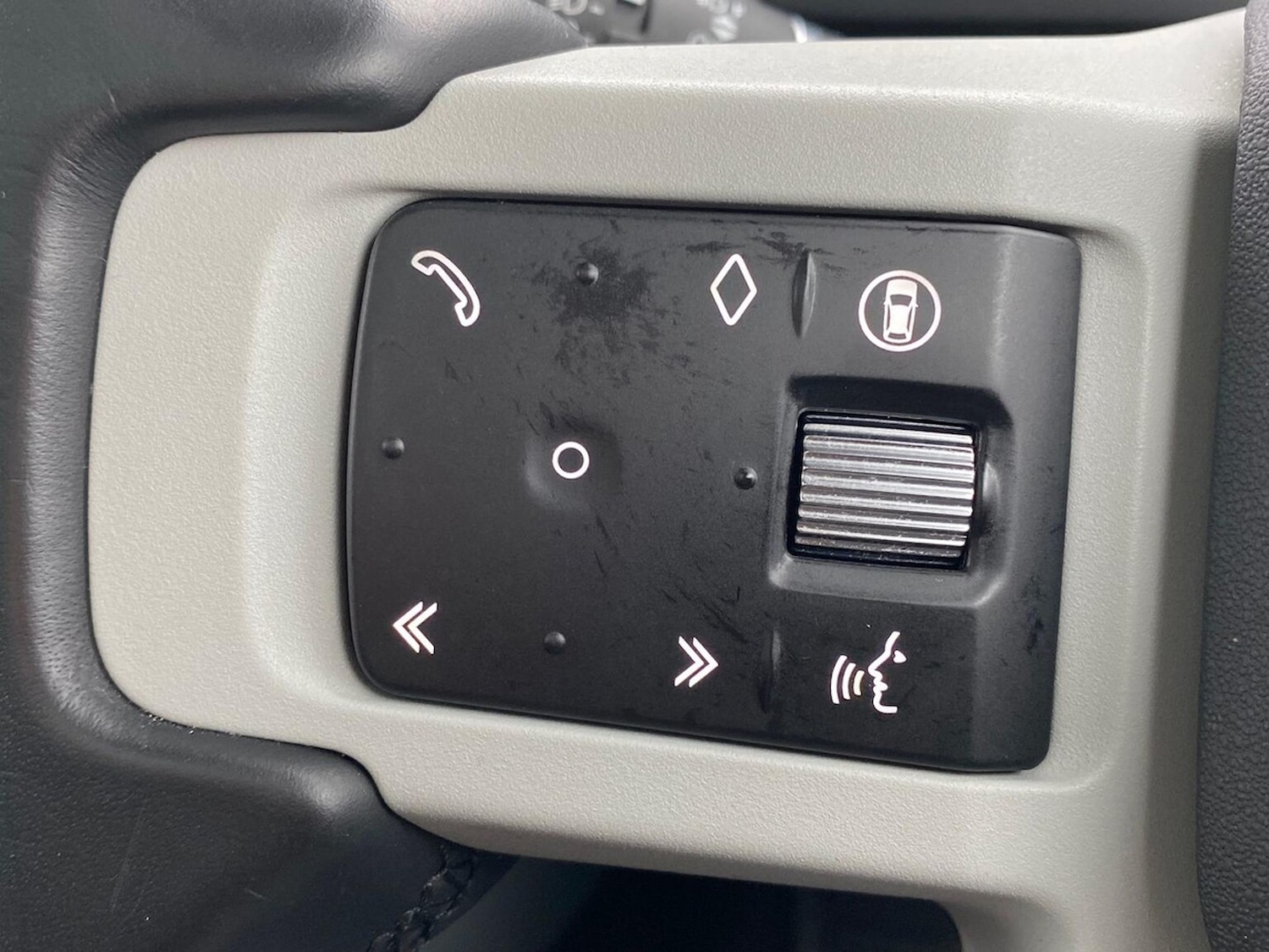 Used Land Rover Defender 2024 for sale - 78131849: Photo 44