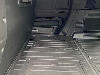 Used Land Rover Defender 2025 for sale - 76846079: Photo