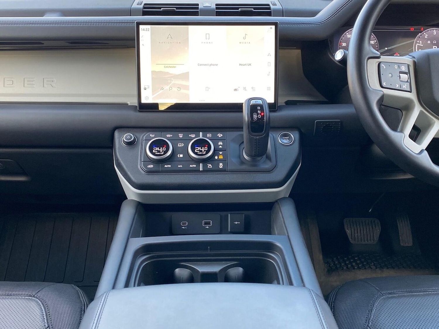 Used Land Rover Defender 2023 for sale - 76957537: Photo 14