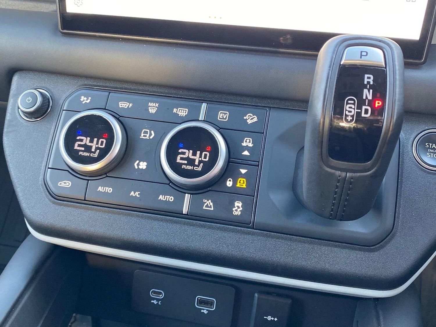 Used Land Rover Defender 2023 for sale - 76957537: Photo 22