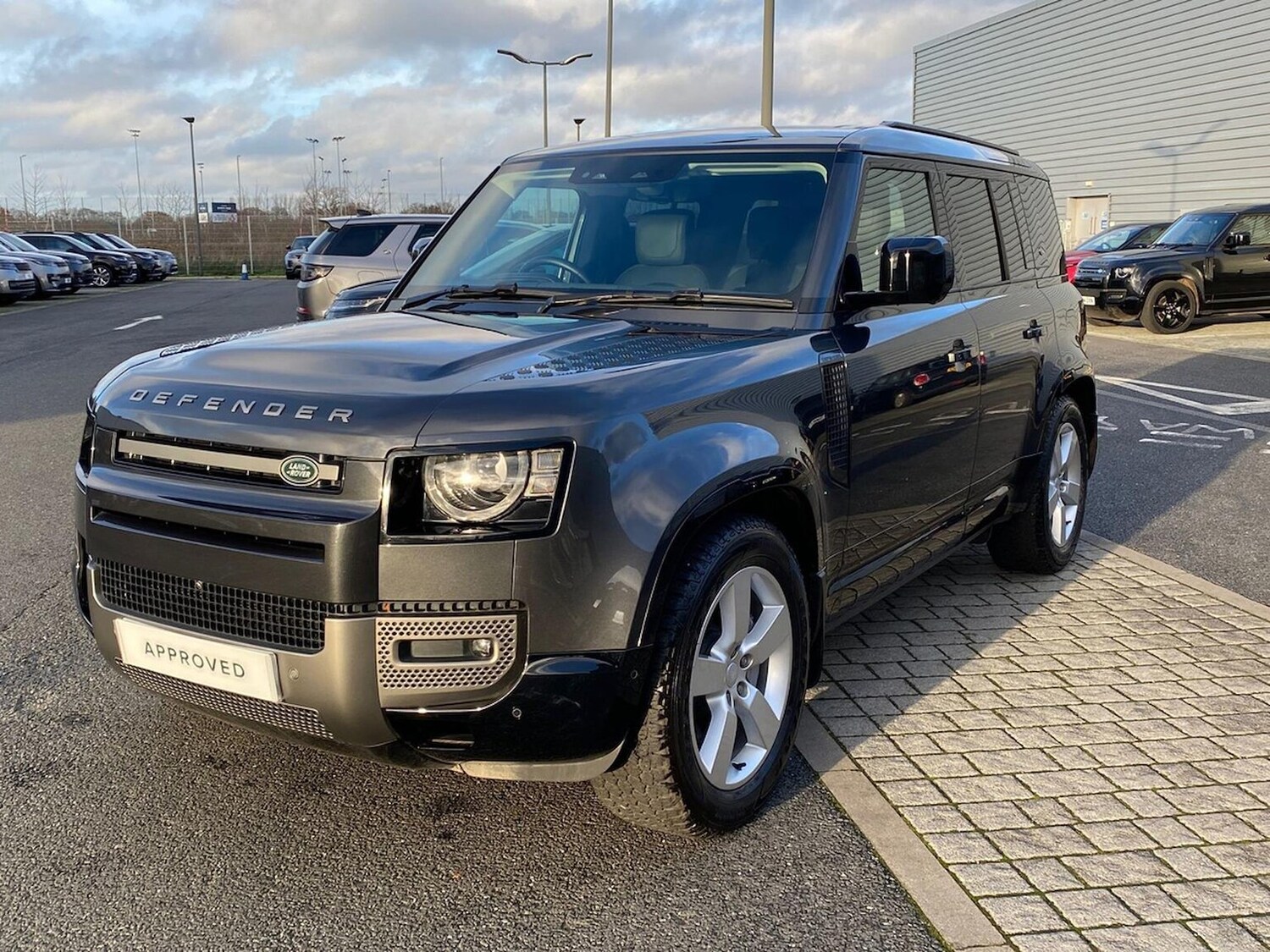 Used Land Rover Defender 2023 for sale - 76957537: Photo 33