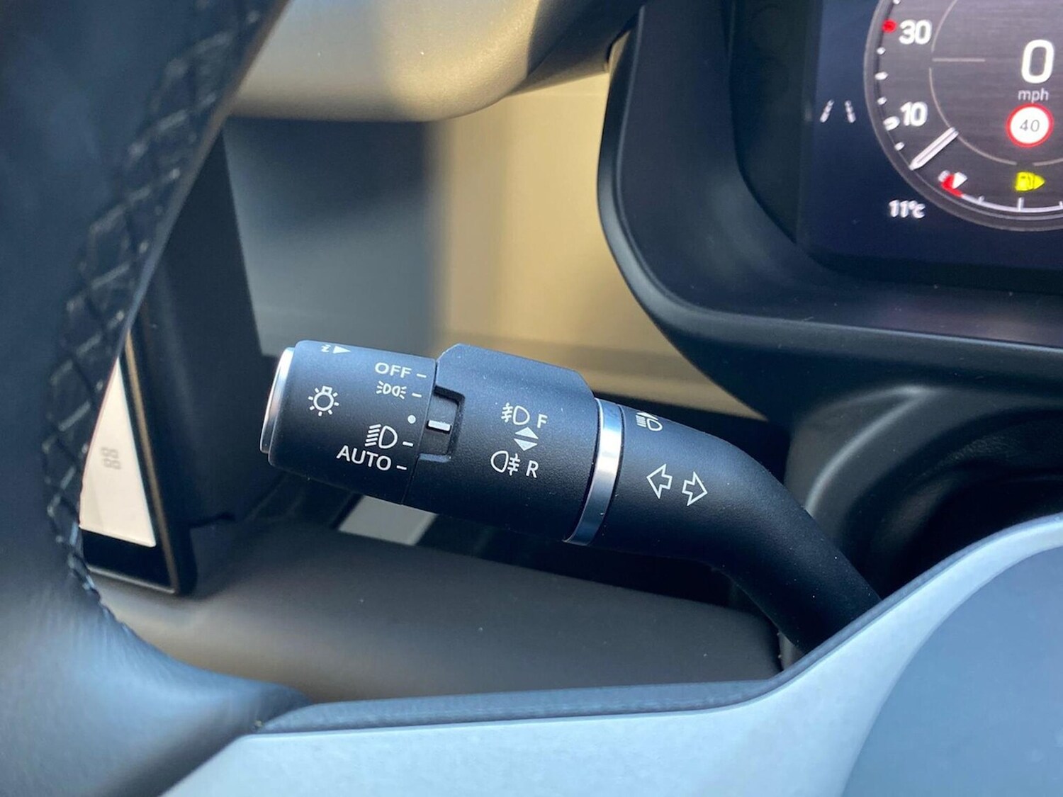 Used Land Rover Defender 2023 for sale - 76957537: Photo 40