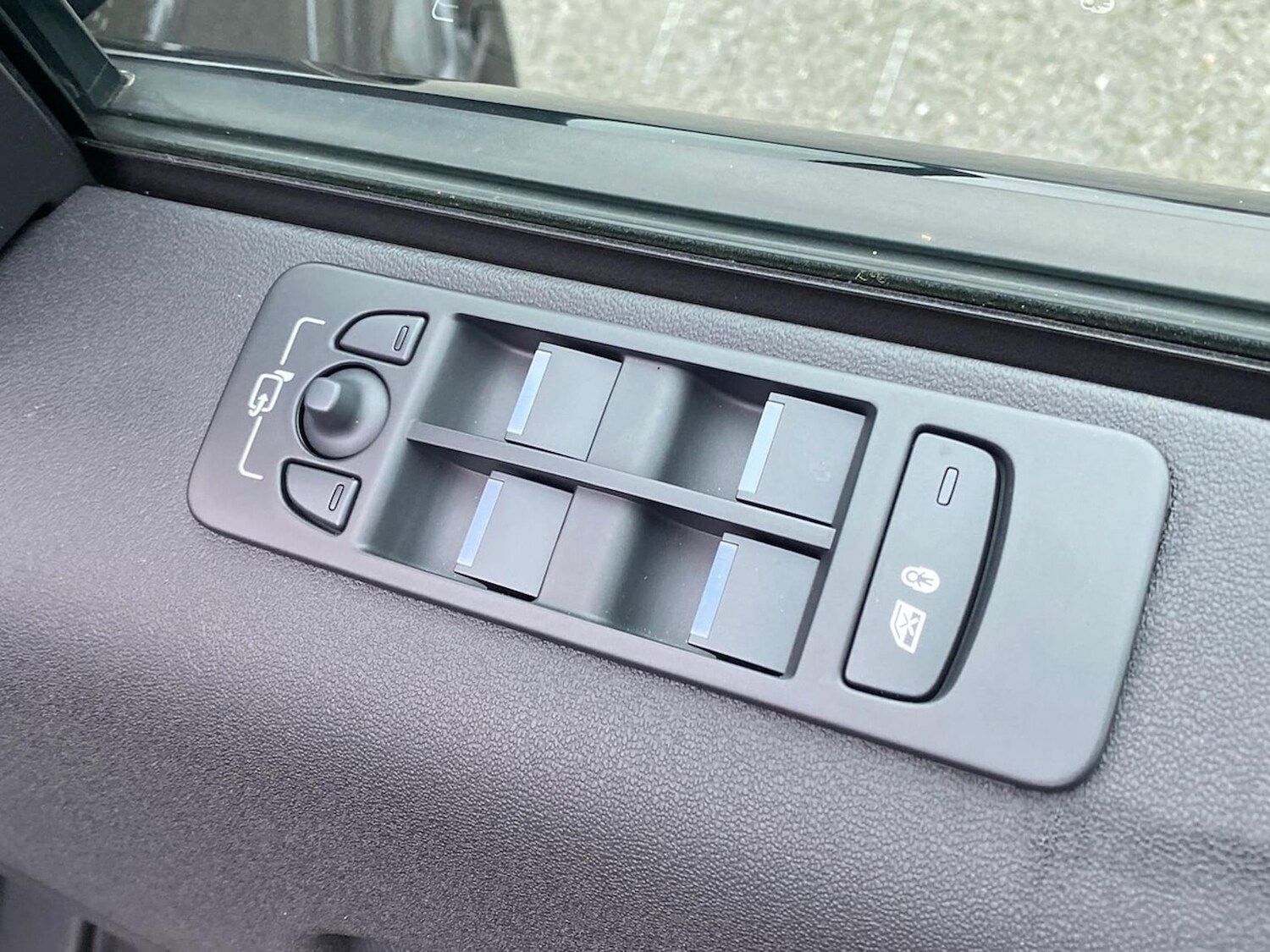 Used Land Rover Discovery Sport 2025 for sale - 77487999: Photo 24