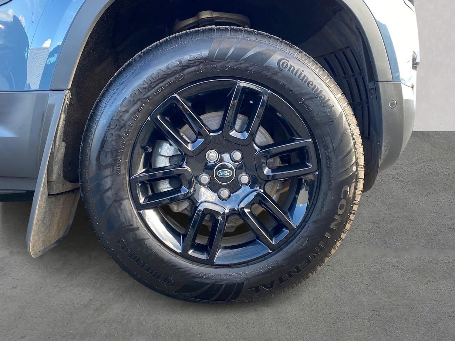 Used Land Rover Defender 2024 for sale - 78193467: Photo 10