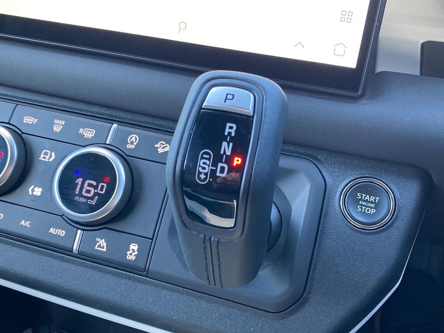 Used Land Rover Defender 2024 for sale - 78193467: Photo 15