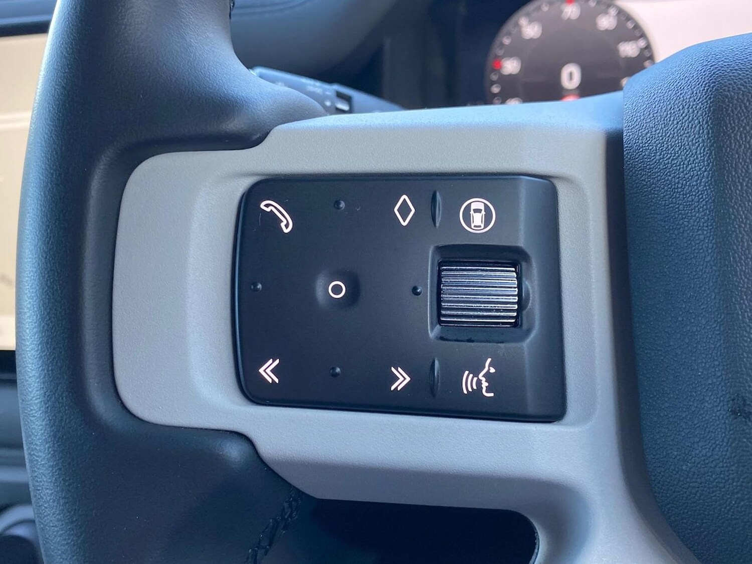 Used Land Rover Defender 2024 for sale - 78193467: Photo 40