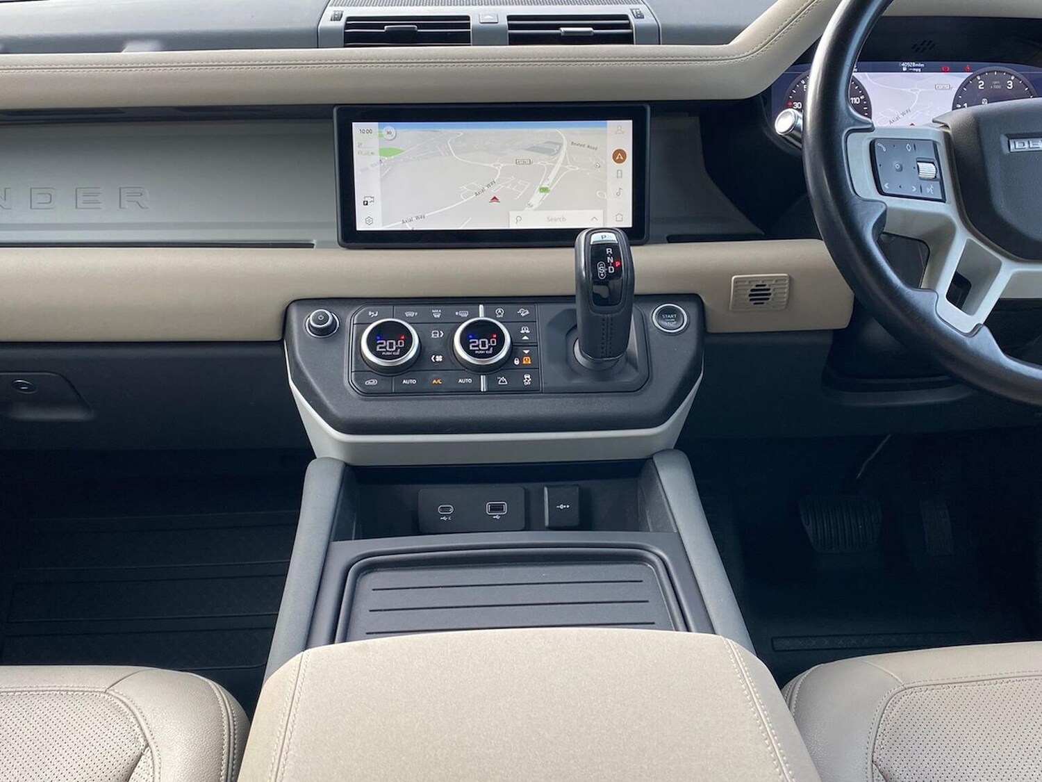 Used Land Rover Defender 2022 for sale - 76751921: Photo 14