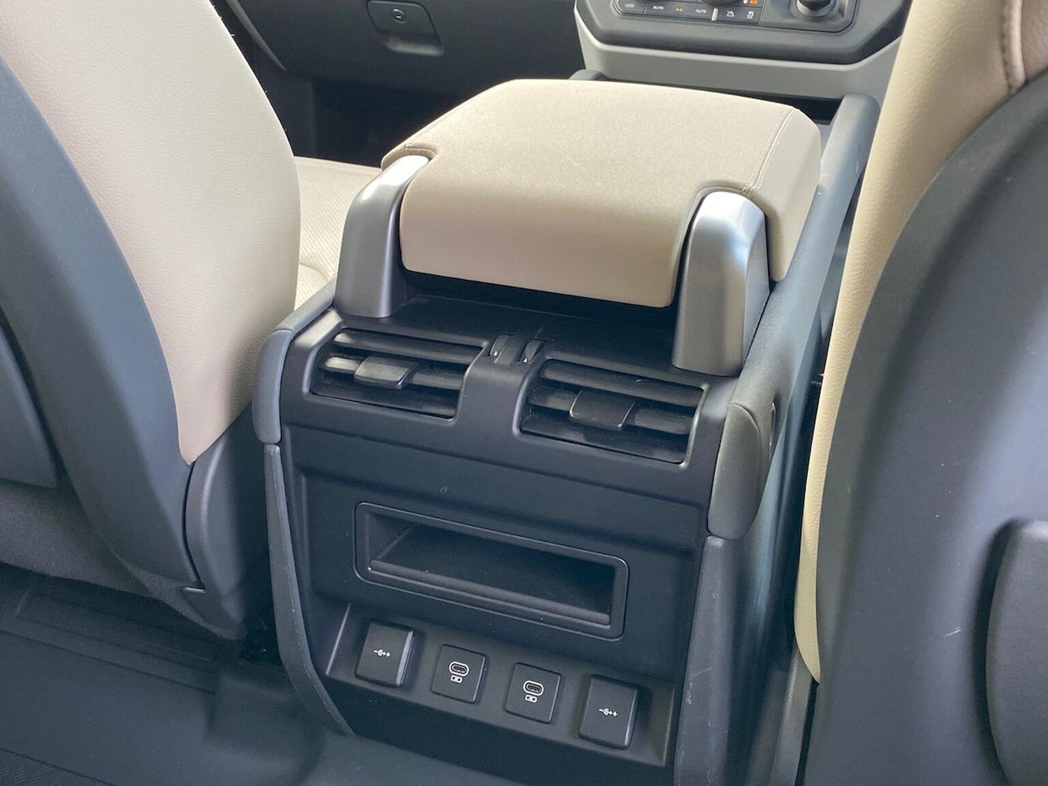 Used Land Rover Defender 2022 for sale - 76751921: Photo 18