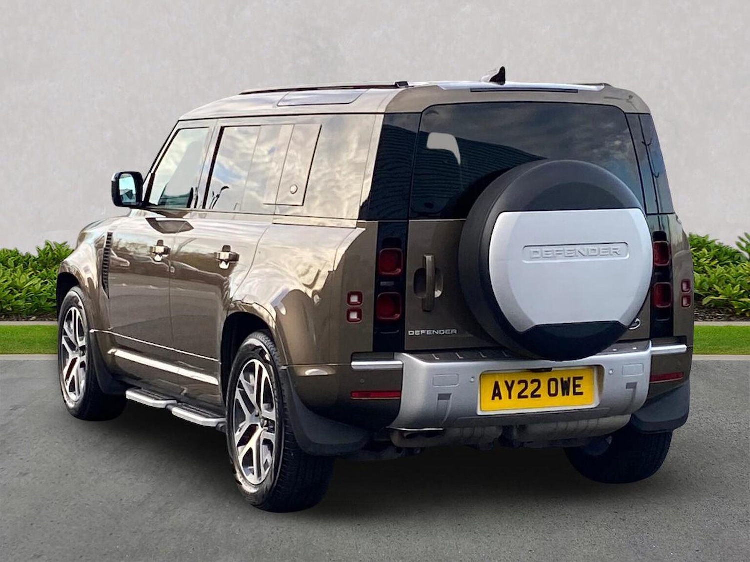 Used Land Rover Defender 2022 for sale - 76751921: Photo 2