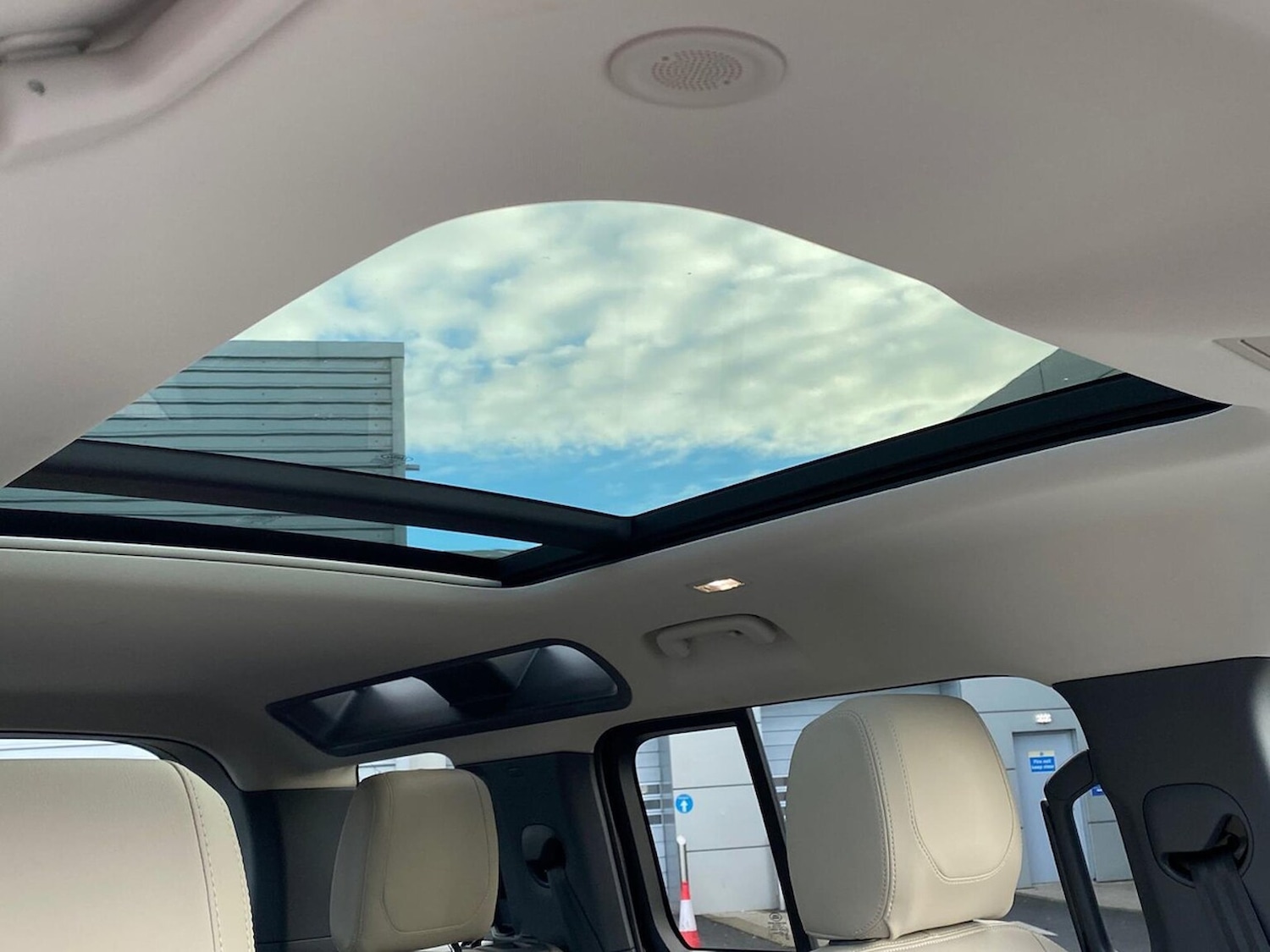 Used Land Rover Defender 2022 for sale - 76751921: Photo 21