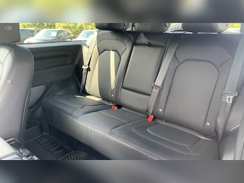 Used Land Rover Defender 2023 for sale - 79327247: Photo
