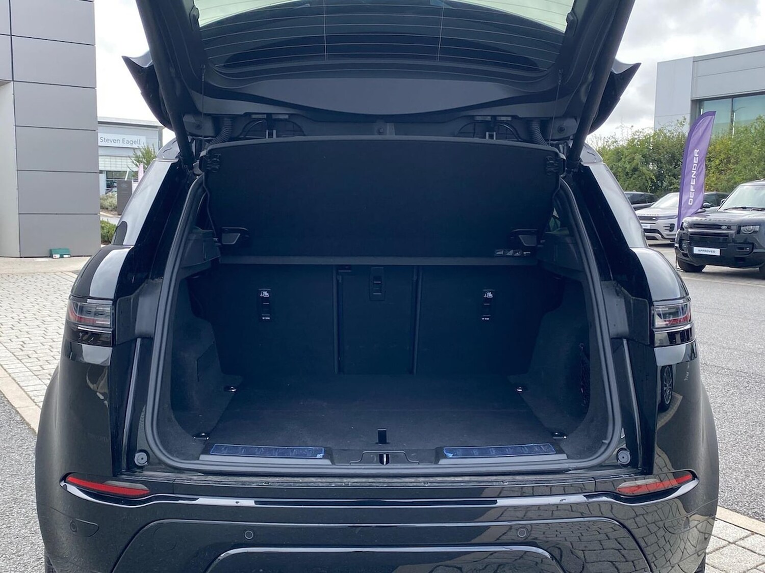 Used Land Rover Range Rover Evoque 2025 for sale - 76005812: Photo 10